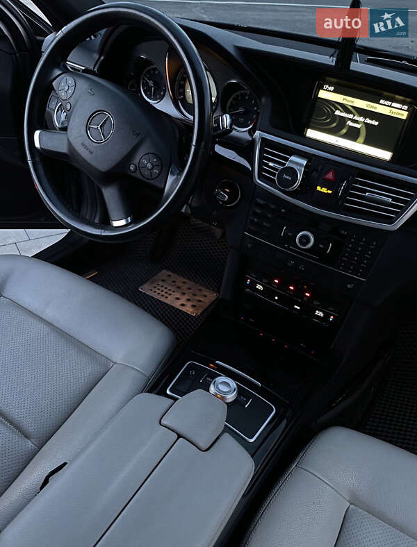 Седан Mercedes-Benz E-Class 2010 в Ужгороде