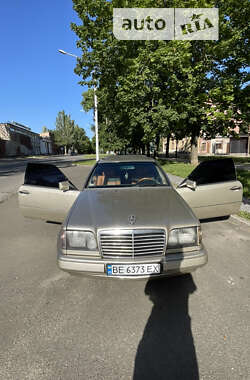 Купе Mercedes-Benz E-Class 1992 в Миколаєві
