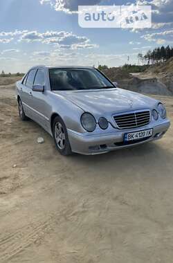 Седан Mercedes-Benz E-Class 2001 в Володимирці