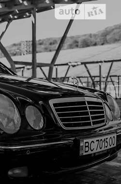 Седан Mercedes-Benz E-Class 2001 в Рогатині