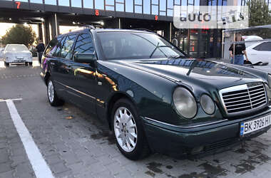 Універсал Mercedes-Benz E-Class 1998 в Рівному