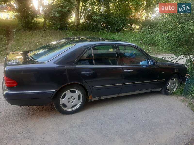 Седан Mercedes-Benz E-Class 1997 в Чорткове