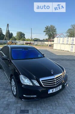 Седан Mercedes-Benz E-Class 2012 в Попельне
