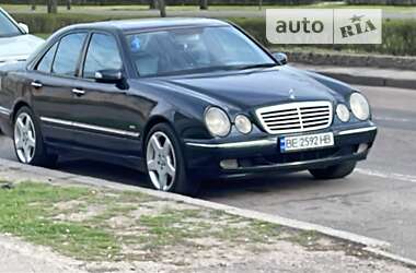 Седан Mercedes-Benz E-Class 2000 в Миколаєві