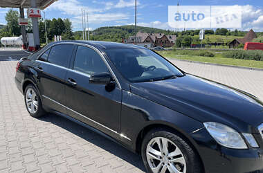 Седан Mercedes-Benz E-Class 2011 в Львові