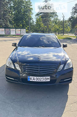 Седан Mercedes-Benz E-Class 2011 в Києві
