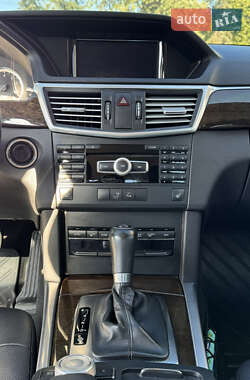 Седан Mercedes-Benz E-Class 2011 в 