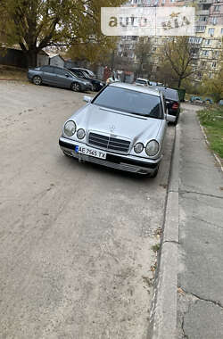 Седан Mercedes-Benz E-Class 1998 в Києві