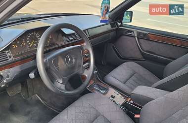 Седан Mercedes-Benz E-Class 1994 в 