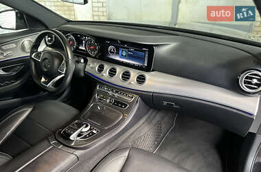 Седан Mercedes-Benz E-Class 2017 в 