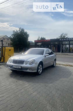 Седан Mercedes-Benz E-Class 2003 в Вижниці