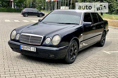 Седан Mercedes-Benz E-Class 1996 в Виннице