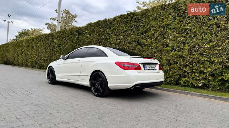 Купе Mercedes-Benz E-Class 2012 в Львове