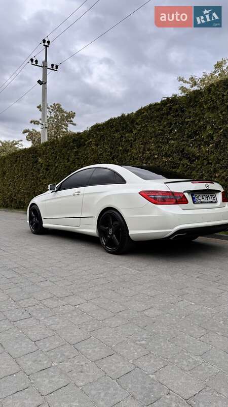 Купе Mercedes-Benz E-Class 2012 в Львове