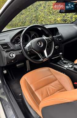 Купе Mercedes-Benz E-Class 2012 в 