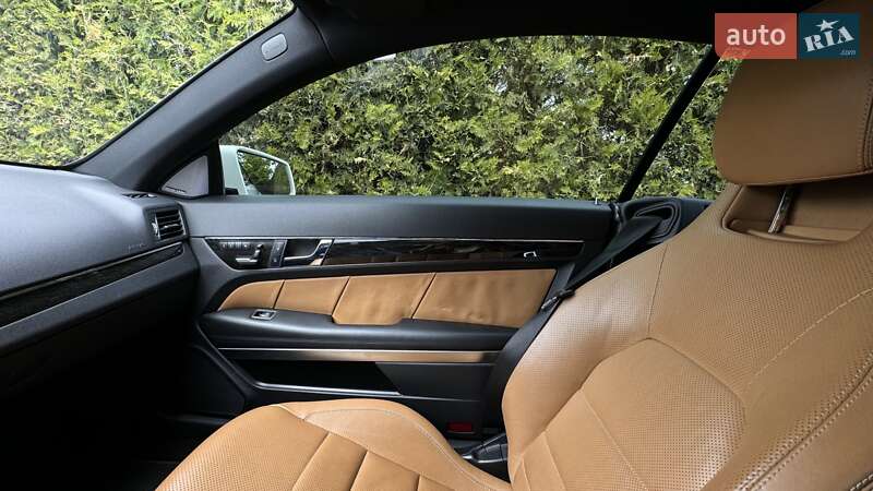 Купе Mercedes-Benz E-Class 2012 в Львове