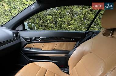 Купе Mercedes-Benz E-Class 2012 в 