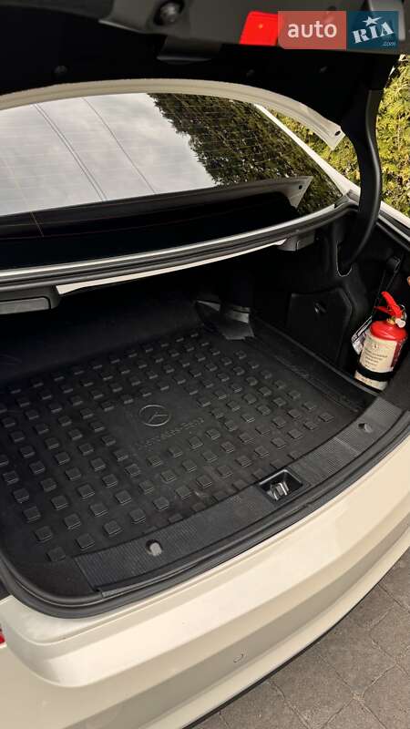 Купе Mercedes-Benz E-Class 2012 в Львове