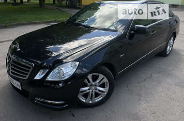 Седан Mercedes-Benz E-Class 2012 в Рівному