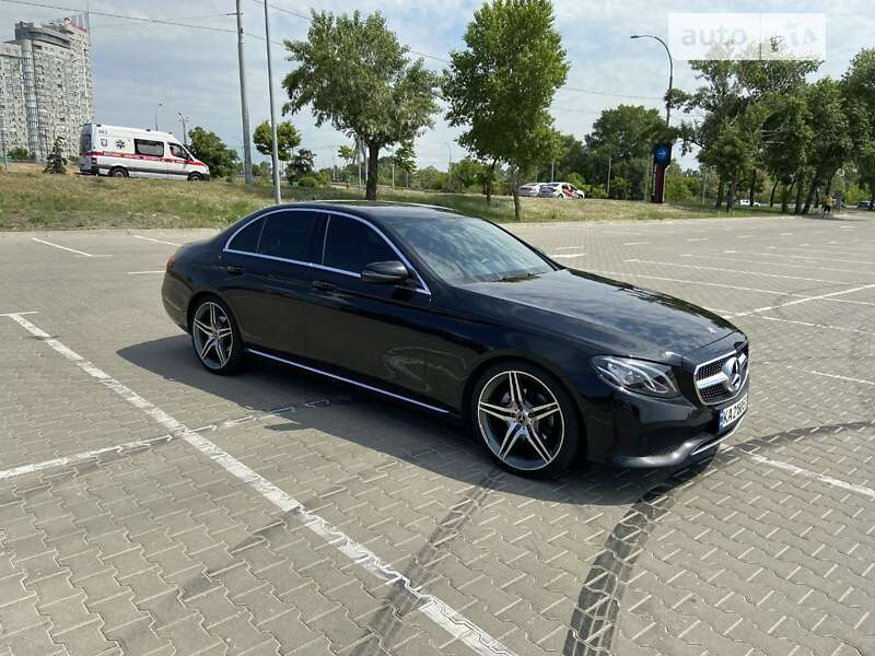 Седан Mercedes-Benz E-Class 2019 в Киеве