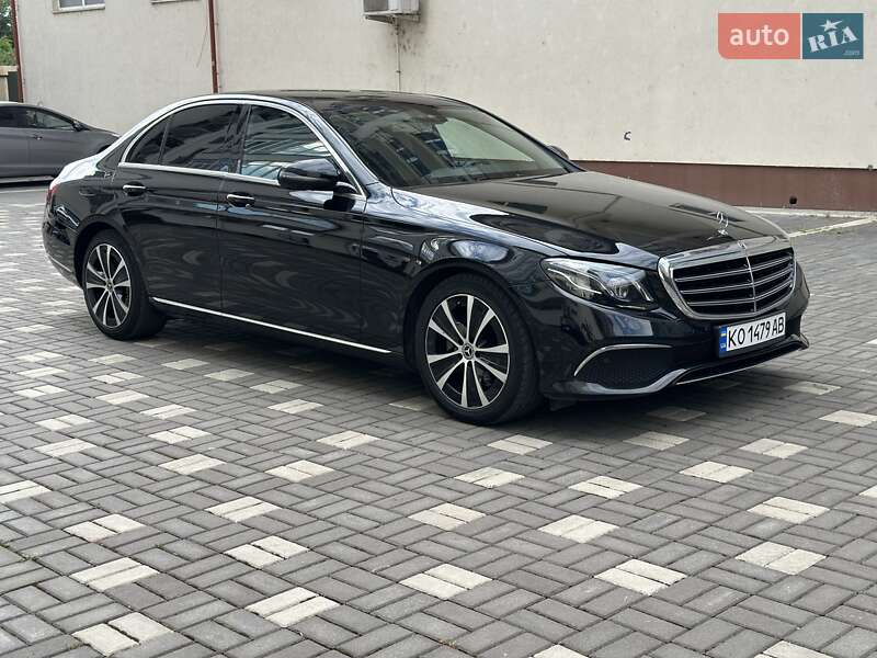 Седан Mercedes-Benz E-Class 2018 в Сваляві