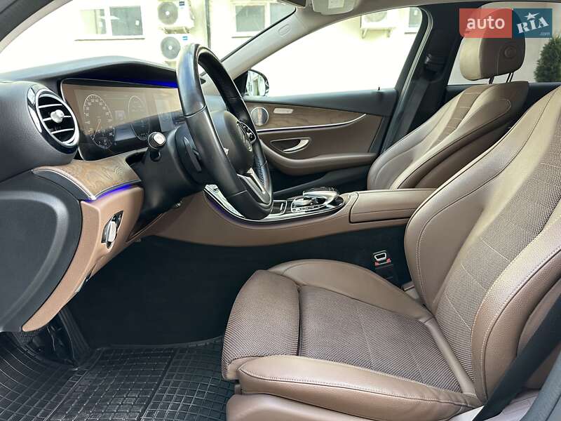 Седан Mercedes-Benz E-Class 2018 в Сваляві