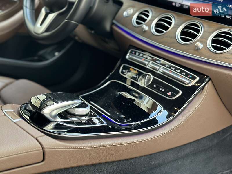 Седан Mercedes-Benz E-Class 2018 в Сваляві