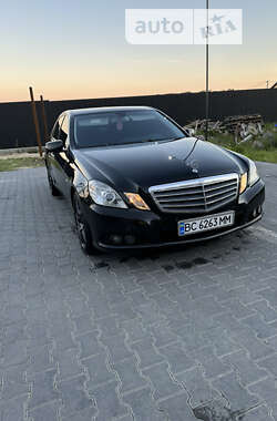 Седан Mercedes-Benz E-Class 2011 в Львові