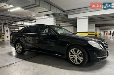 Седан Mercedes-Benz E-Class 2012 в 
