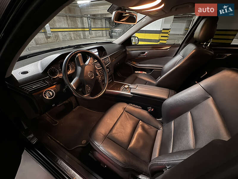 Седан Mercedes-Benz E-Class 2012 в Вінниці