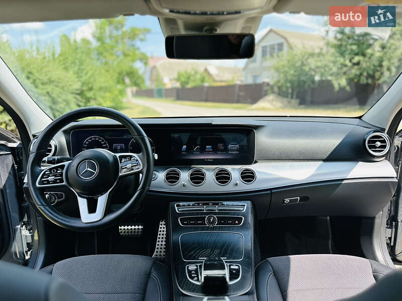 Седан Mercedes-Benz E-Class 2019 в Лохвице