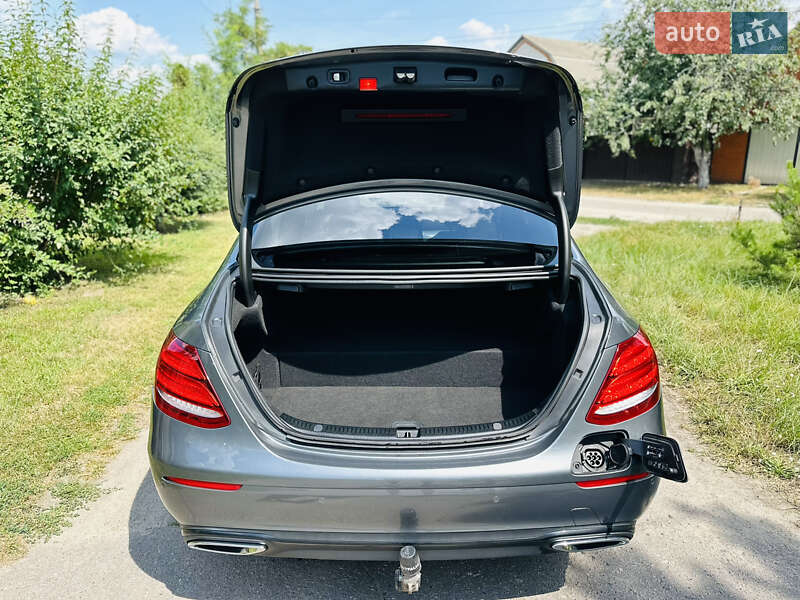 Седан Mercedes-Benz E-Class 2019 в Лохвице