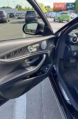 Седан Mercedes-Benz E-Class 2018 в 