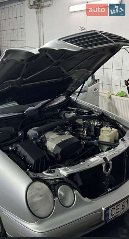 Седан Mercedes-Benz E-Class 2000 в Черновцах