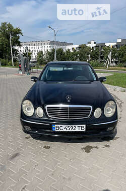 Седан Mercedes-Benz E-Class 2003 в Жовкві