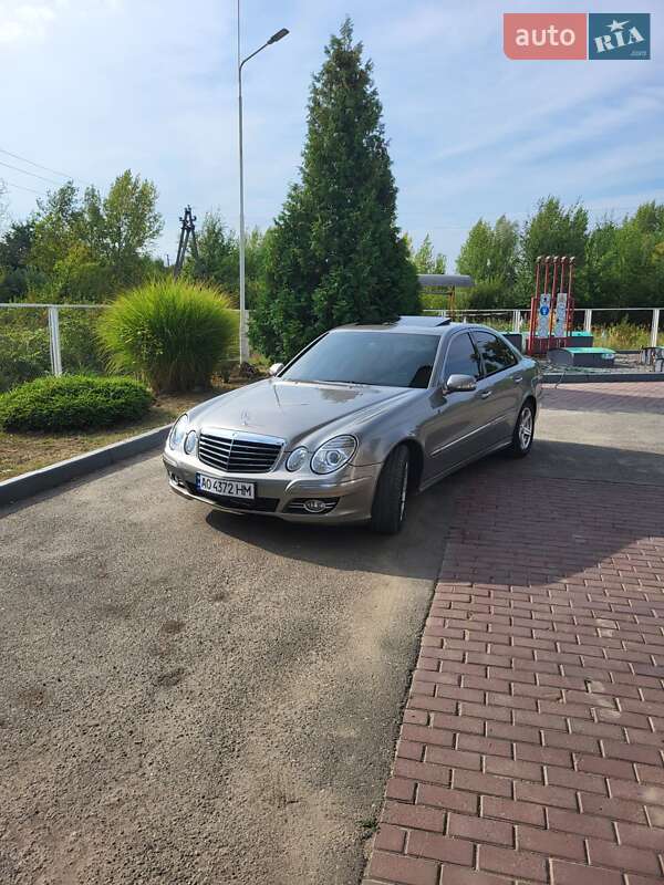 Седан Mercedes-Benz E-Class 2006 в Виноградове