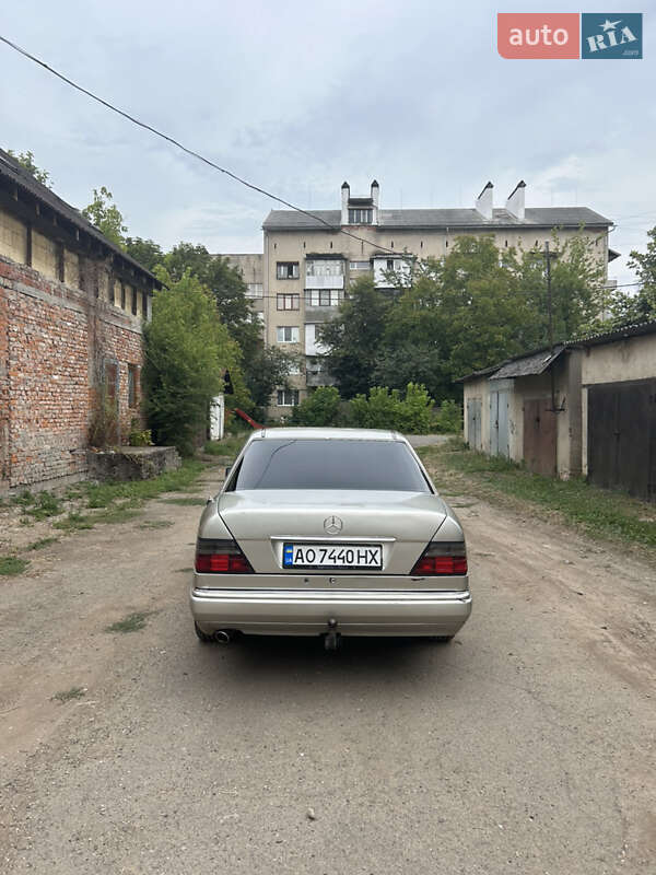 Седан Mercedes-Benz E-Class 1995 в Иршаве фото 15 Седан Mercedes-Benz E-Class 1995 в Иршаве