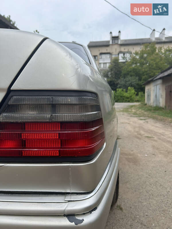 Седан Mercedes-Benz E-Class 1995 в Иршаве фото 17 Седан Mercedes-Benz E-Class 1995 в Иршаве