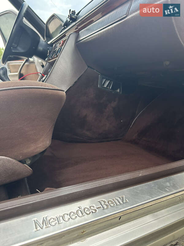 Седан Mercedes-Benz E-Class 1995 в Иршаве фото 29 Седан Mercedes-Benz E-Class 1995 в Иршаве
