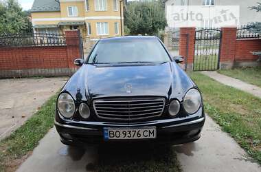 Седан Mercedes-Benz E-Class 2002 в Бучачі