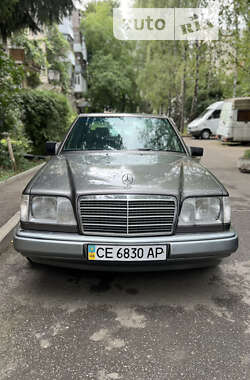 Седан Mercedes-Benz E-Class 1995 в Черновцах