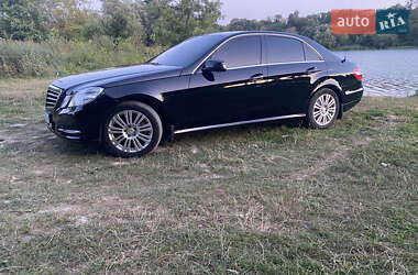 Седан Mercedes-Benz E-Class 2012 в 