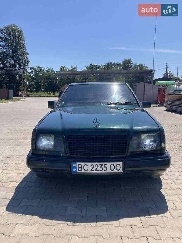 Mercedes-Benz E-Class 1986