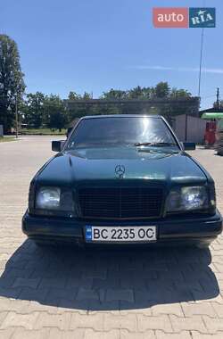 Седан Mercedes-Benz E-Class 1986 в 