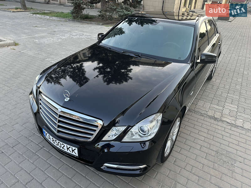 Седан Mercedes-Benz E-Class 2009 в Запоріжжі