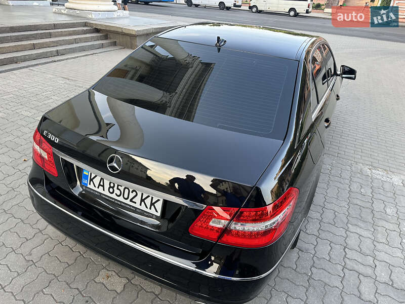 Седан Mercedes-Benz E-Class 2009 в Запоріжжі