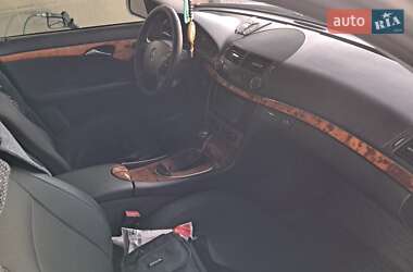 Седан Mercedes-Benz E-Class 2005 в 
