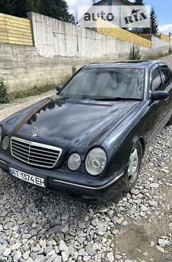 Седан Mercedes-Benz E-Class 2001 в Ивано-Франковске