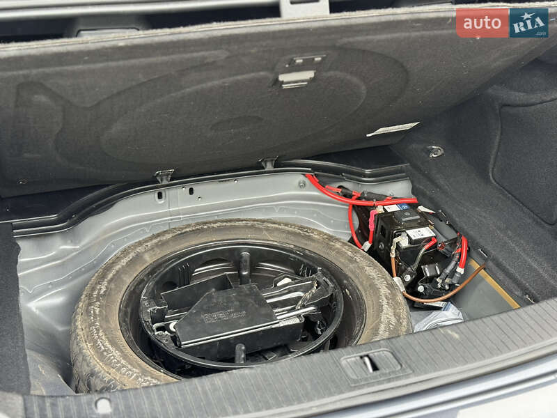 Седан Mercedes-Benz E-Class 2015 в Ровно фото 27 Седан Mercedes-Benz E-Class 2015 в Ровно