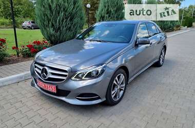 Седан Mercedes-Benz E-Class 2015 в Черновцах